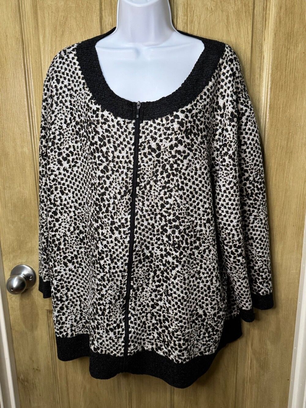 Travelers Collection by Chico's Stretchy Animal Print Zip Front Jacket Size 4 XL